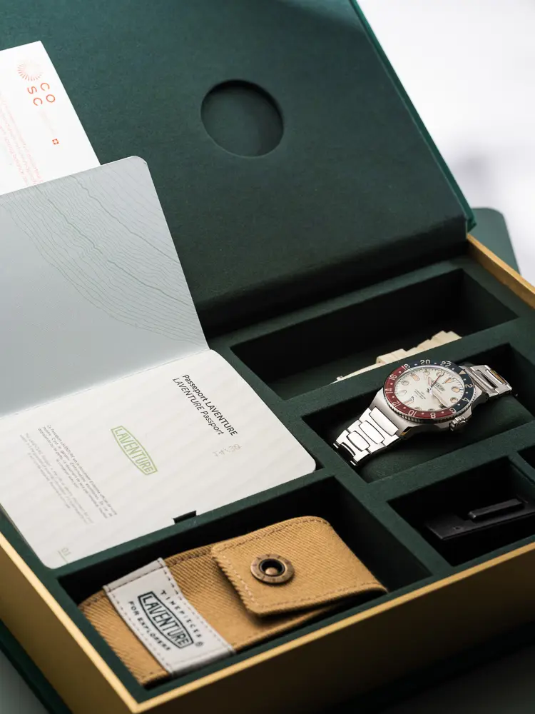 Laventure, Transatlantique GMT "PAN AM Edition" Image 1++