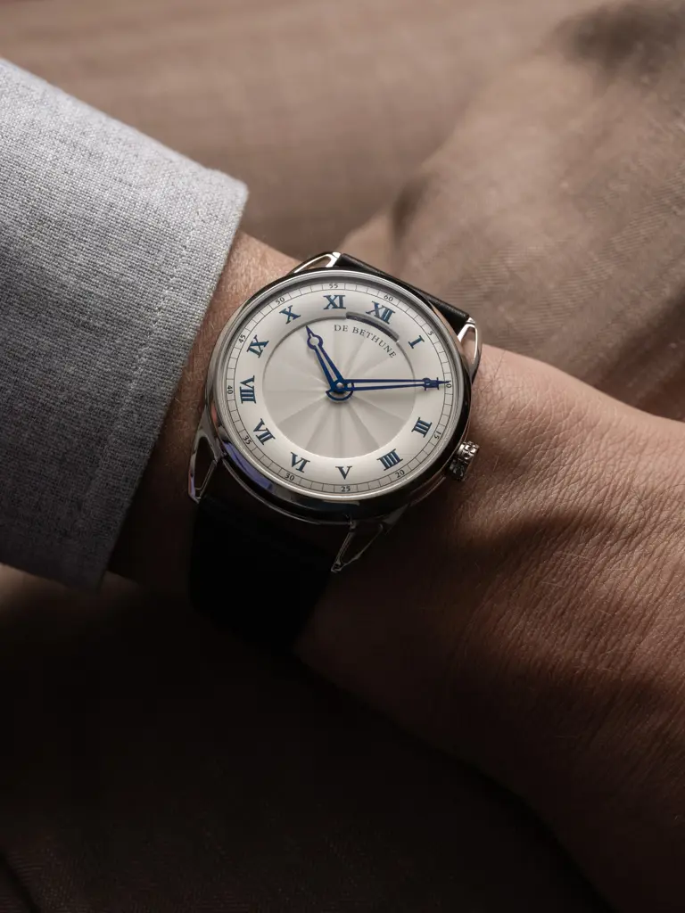 De Bethune, "Special Request" DB25 Blue Power Reserve Image 1++